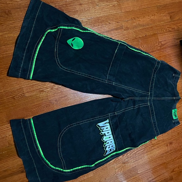 Vapor 95 Green Alien Embroidered Pants